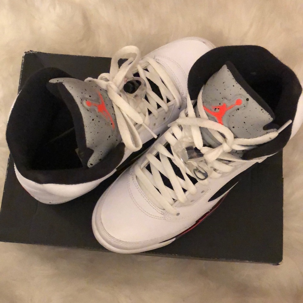Air Jordan 5 BG